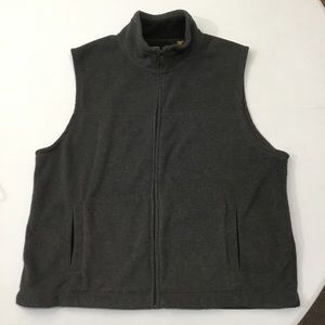 St. John’s Bay Men’s Gray Fleece Winter Vest